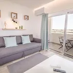 #048 Sunrise Pool & Bright Space